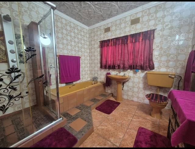 4 BEDROOM HOUSE FOR SALE IN SONLAND PARK